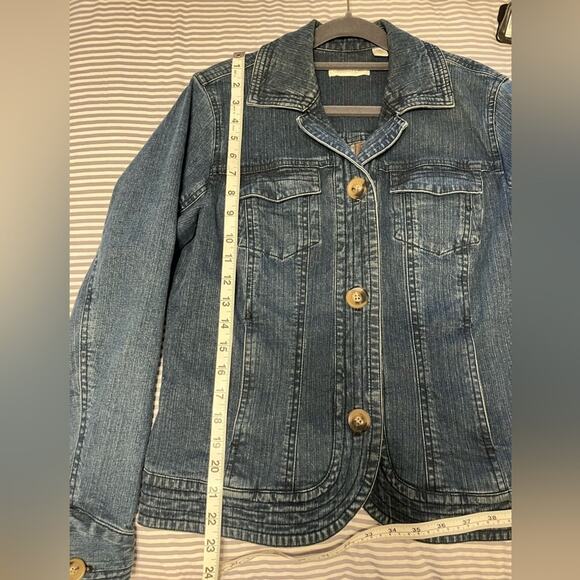 Coldwater Creek Denim Jacket Womens size 6 Classic Spring Minimalist Pockets - Picture 11 of 11